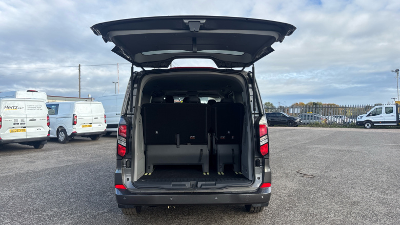 Ford Tourneo Custom 320 L2 Diesel Fwd 2.0 EcoBlue 136ps H1 Titanium 8 seater Auto